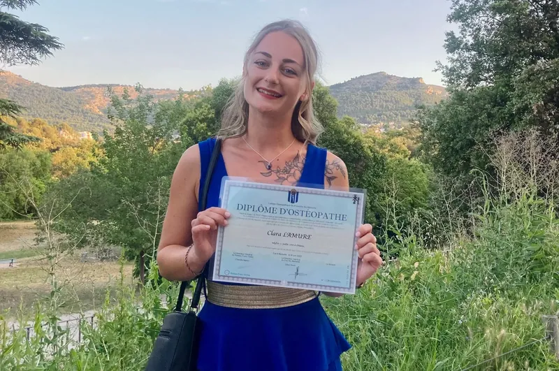 Présentation de Clara Lamure avec son Diplôme